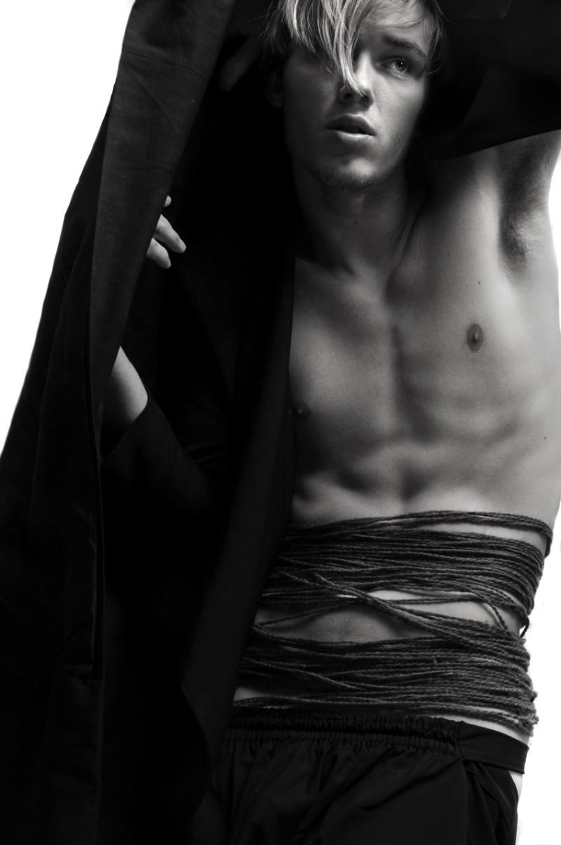 homme nu 35