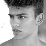 homme nu 42