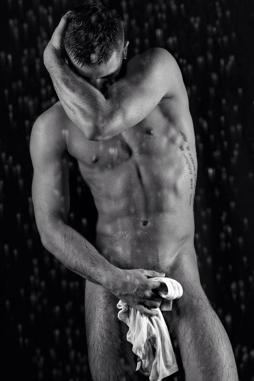 homme nu 48